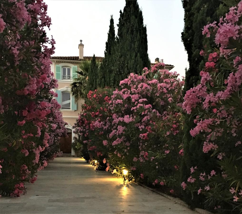 לינה וארוחת בוקר הייר Domaine De L'Aufrene מראה חיצוני תמונה